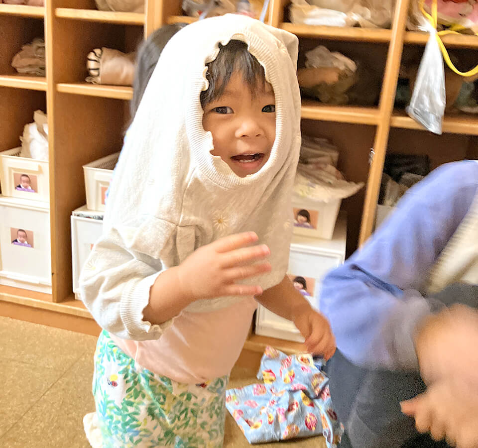 2025年11月 SuruSuスルス上陽こども園 1歳児クラスの様子の様子