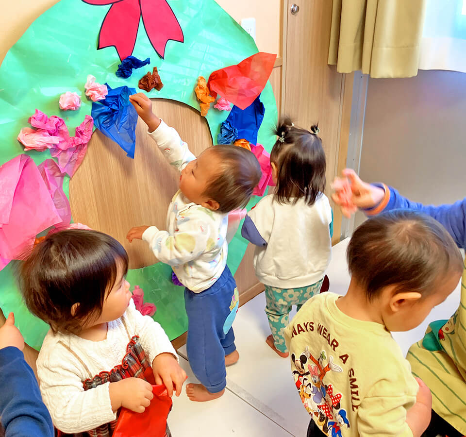 2025年12月 SuruSu上陽こども園 サンタさんの様子