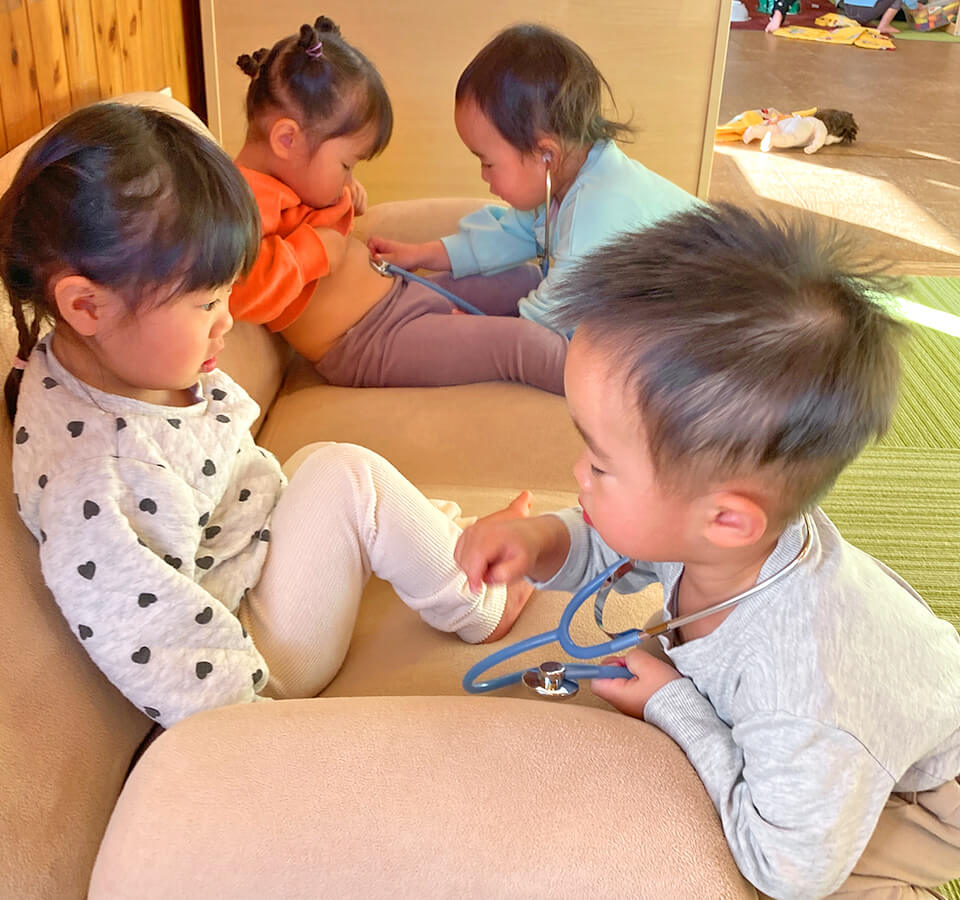 2026年1月 SuruSuスルス上陽こども園 お医者さんごっこの様子