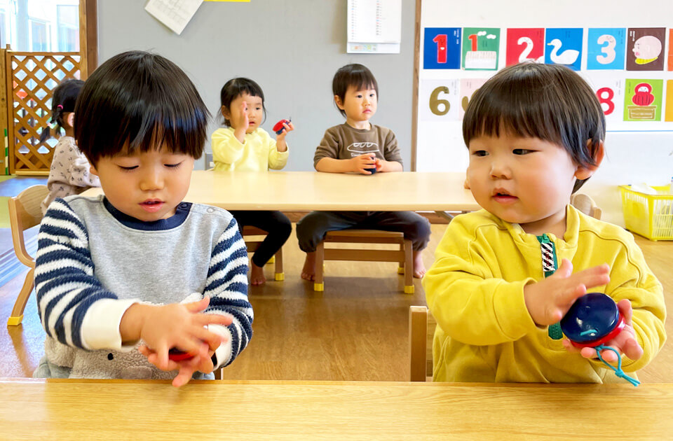 2024年1月 SuruSu祝昌こども園 楽器遊びの様子