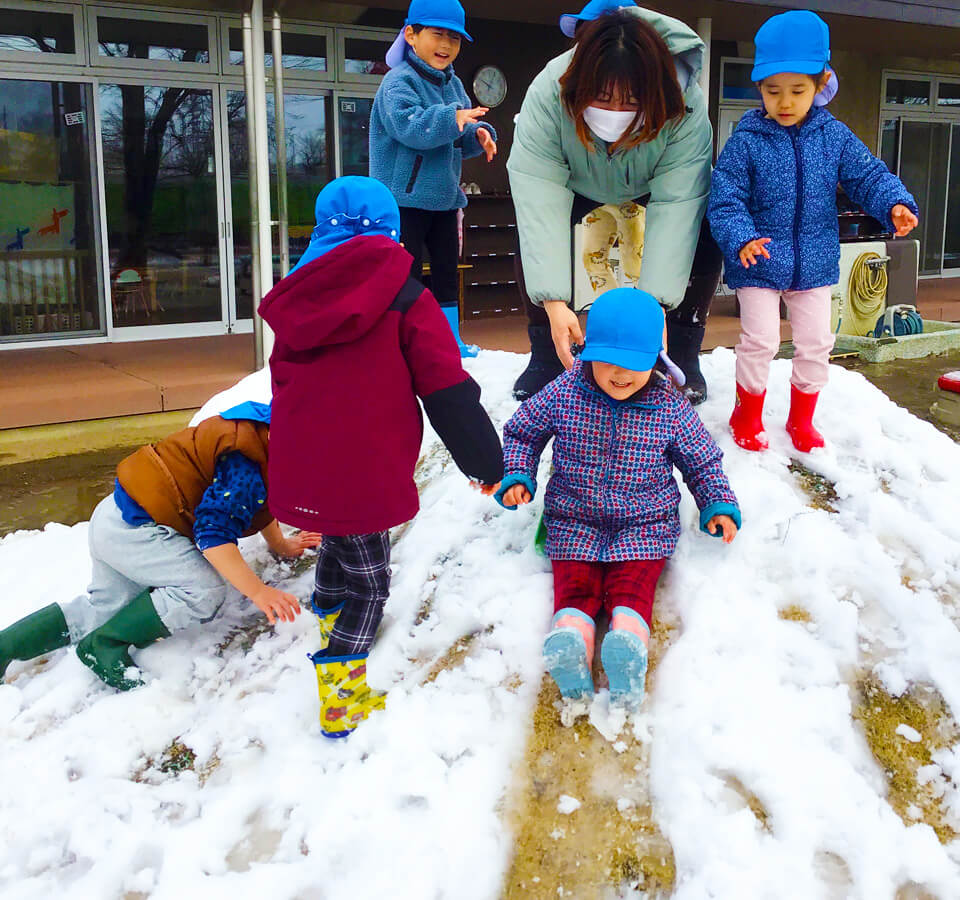 2024年2月 SuruSu祝昌こども園 雪が降ったよ～の様子