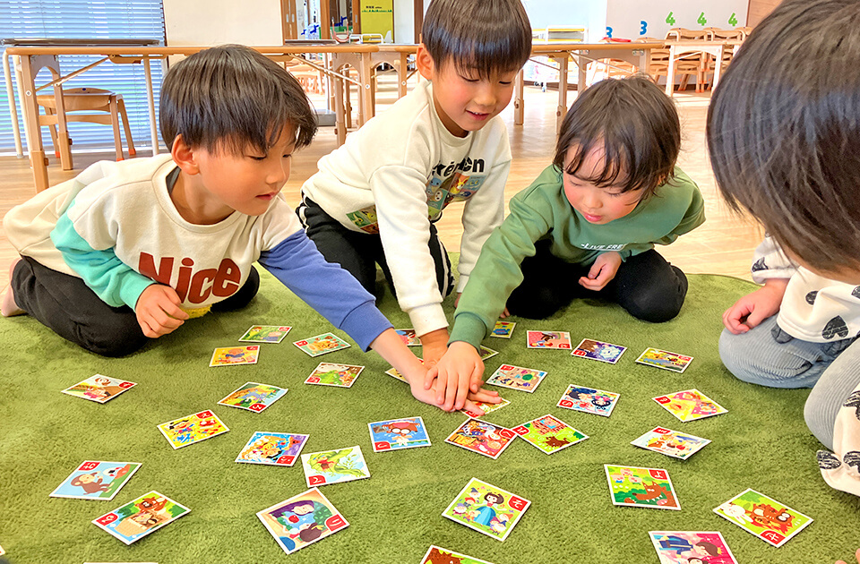 2026年1月 SuruSu祝昌こども園 かるたとりの様子