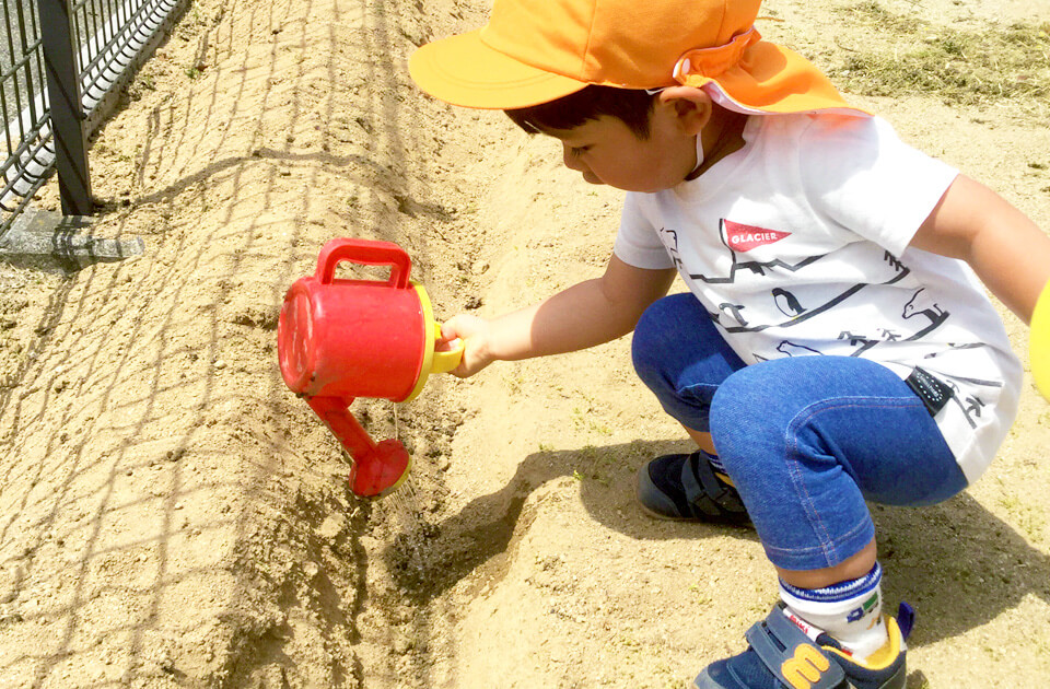 祝昌第二保育園 種まき・苗植えの様子 2021年5月