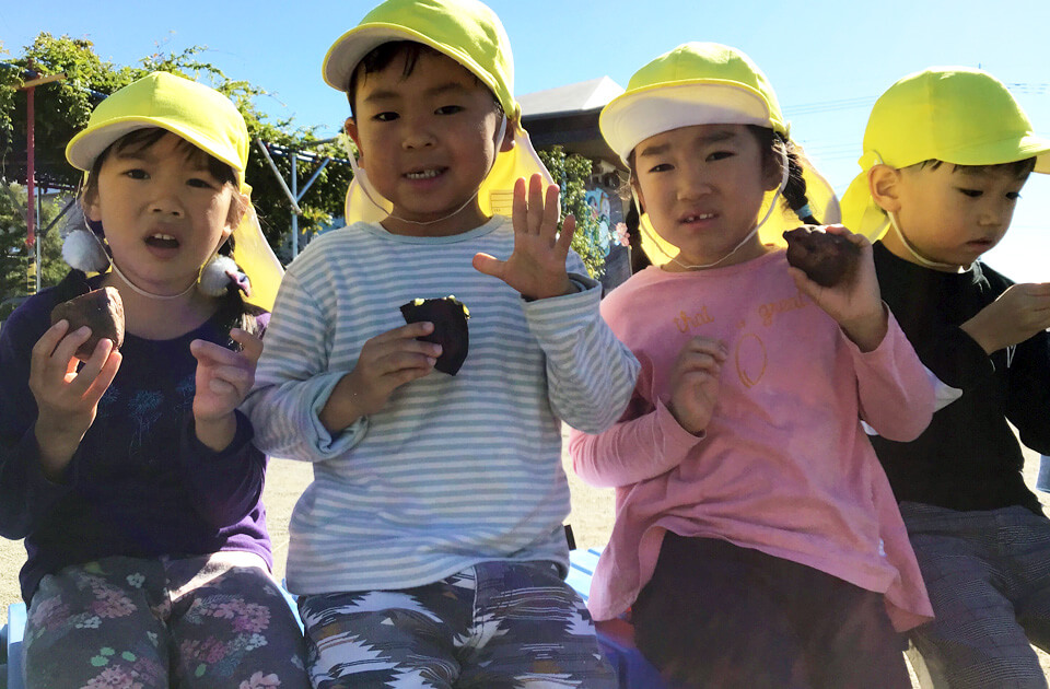 祝昌第二保育園 焼き芋大会の様子 2021年11月